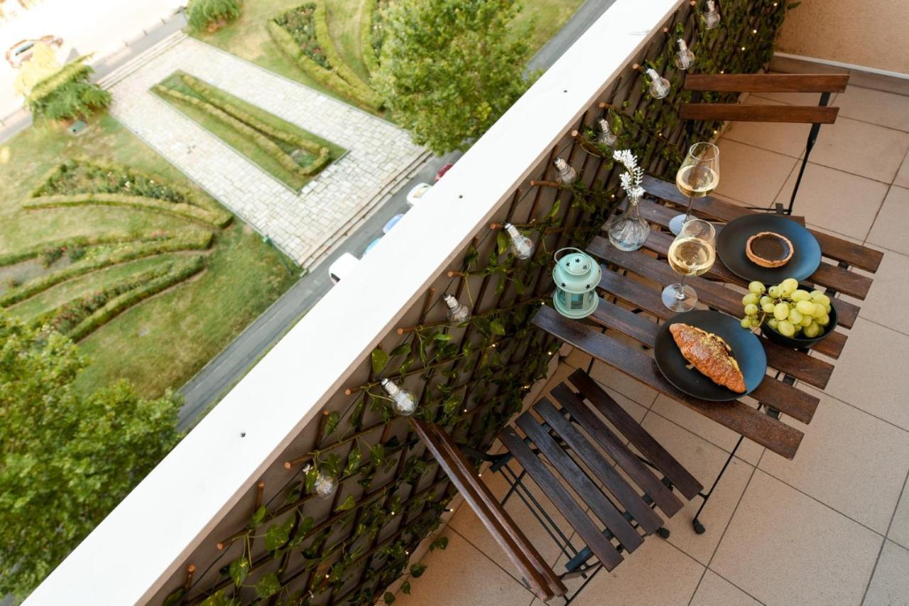 Spectacular Views & Modern Comfort: Your Dream Duplex In Central Bucharest Leilighet Eksteriør bilde